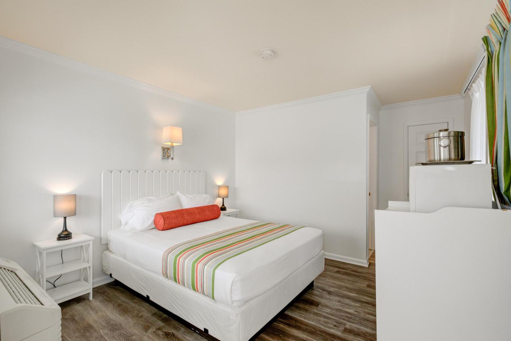 Beachwalk At Sea Bright Room photo